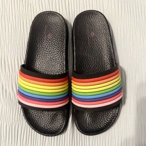 Tommy Bahama Rainbow Slides / Big Kid 4